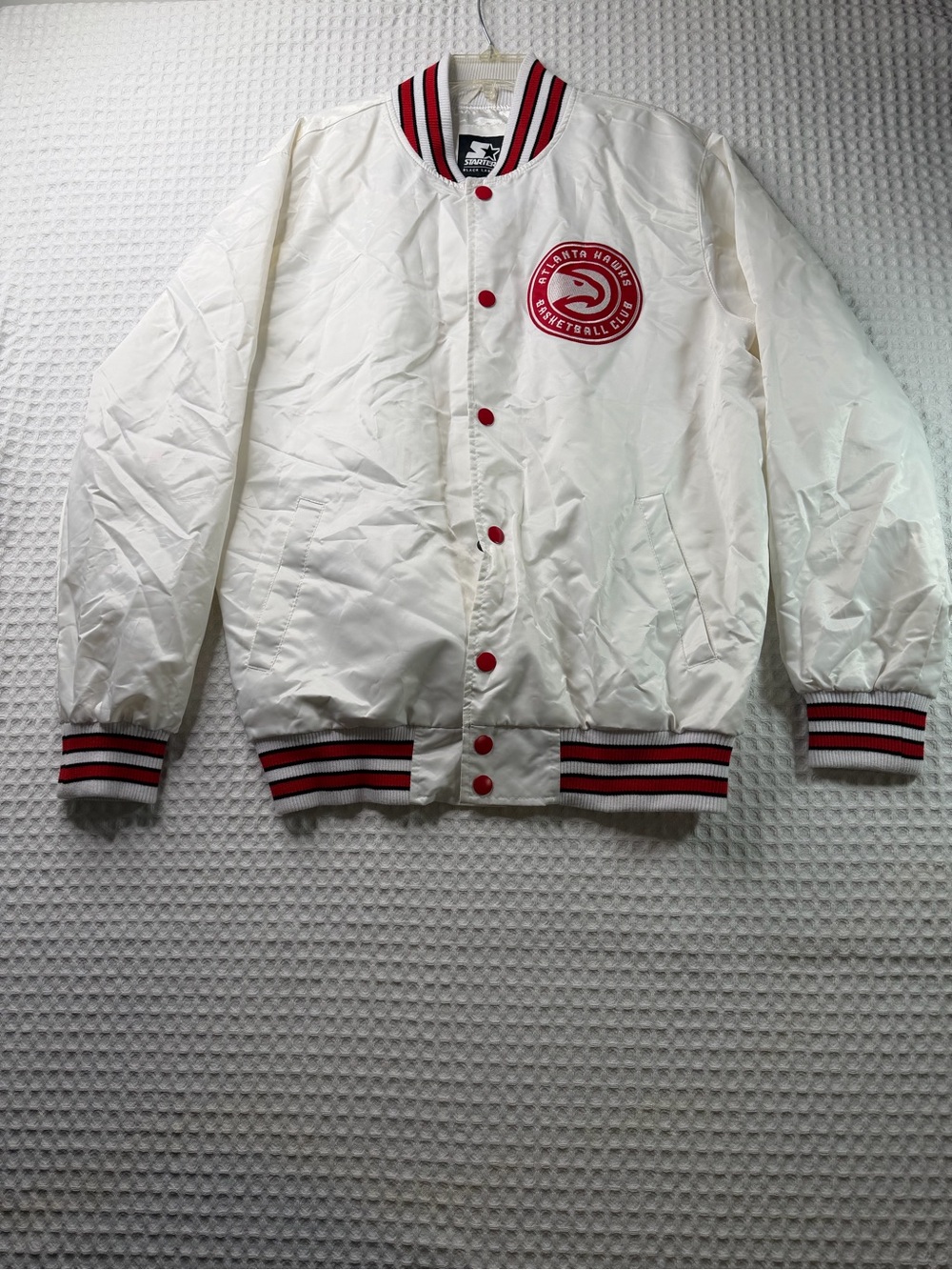 a vintage-style Atlanta Hawks Starter satin bomber varsity jacket Size L